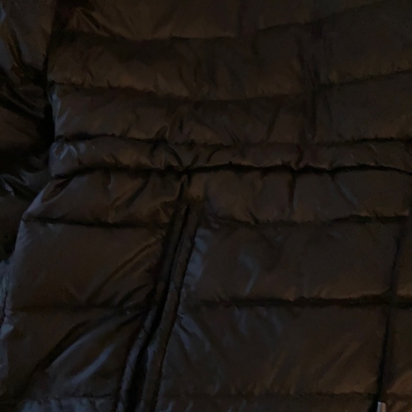 DKNY Lightweight Puffer Coat - Picture 4 of 8